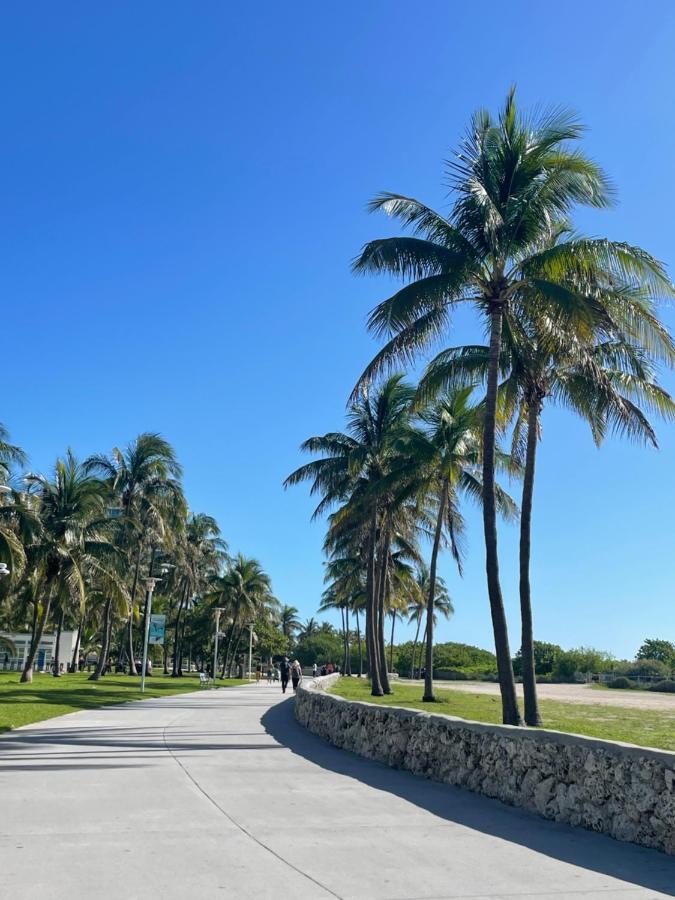Beachfront Apt In Carlyle Hotel On Ocean Drive Miami Beach Extérieur photo